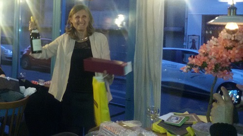 4 enfin une chose sérieuse, elle comprend pourquoi elle est floue!