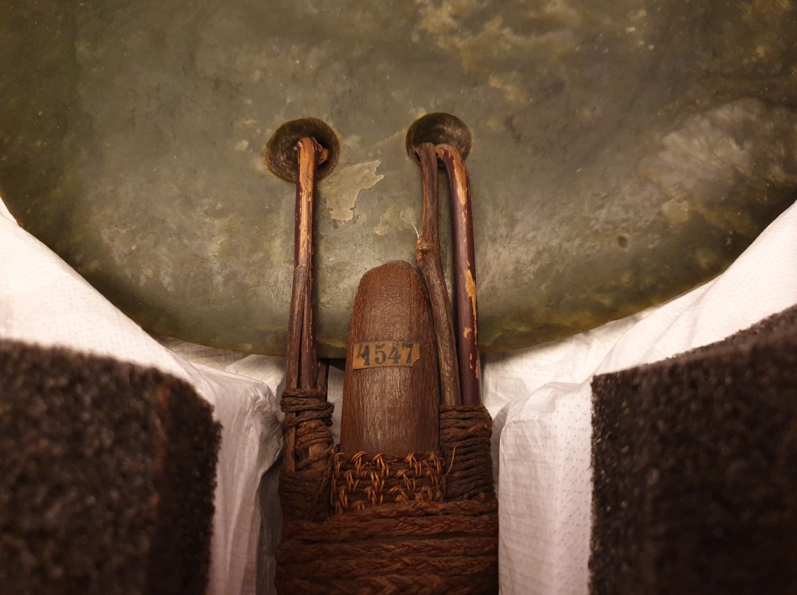 3 hache ostensoir détail